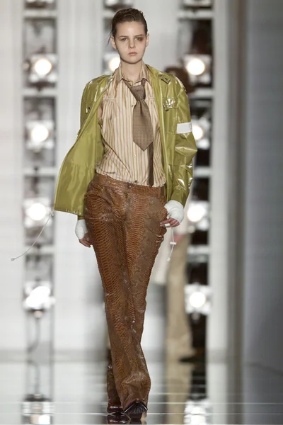 Look 27